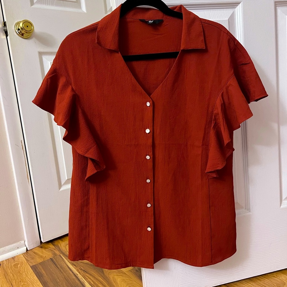Shirt style top